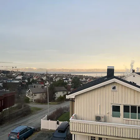 Cozy With A Fireplace, Well Connected To Bus, Quiet And View Over The Fjord Apartment *