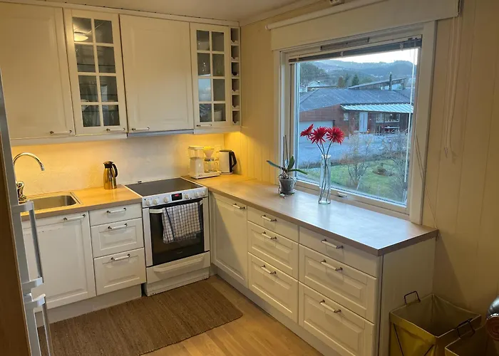 Cozy With A Fireplace, Well Connected To Bus, Quiet And View Over The Fjord Apartamento Trondheim